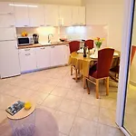 Karamarko Apartment Malinska