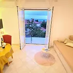 Apartment Karamarko
