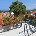 Apartment Karamarko Malinska