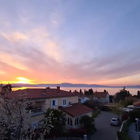 Karamarko Apartment Malinska